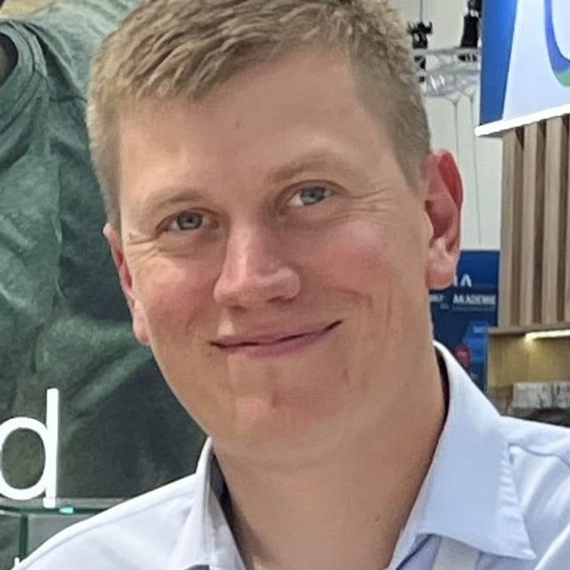 Dr Julian Haist