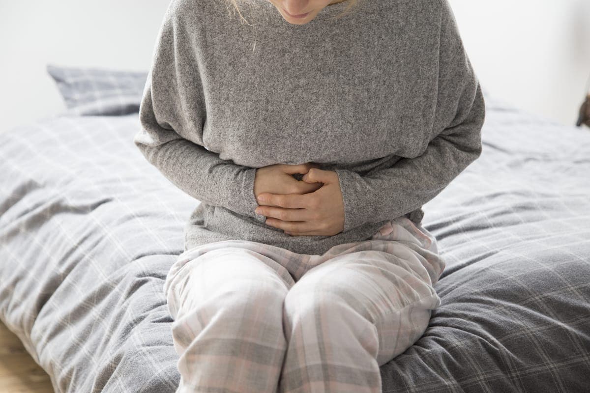 woman with pelvic pain
