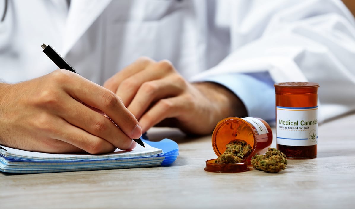 Fibromyalgia: Doctor prescribing medical cannabis